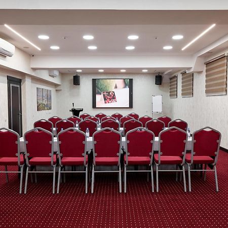 Megapolis Hotel Szymkent Zewnętrze zdjęcie