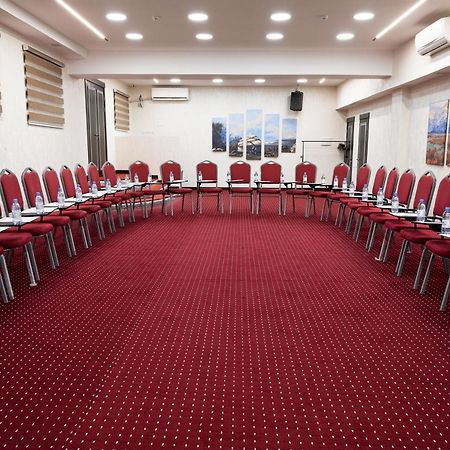 Megapolis Hotel Szymkent Zewnętrze zdjęcie