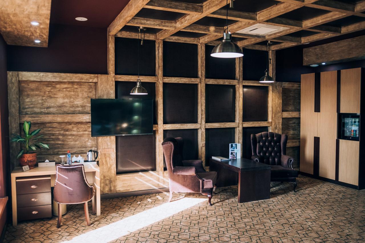 Megapolis Hotel Szymkent Zewnętrze zdjęcie