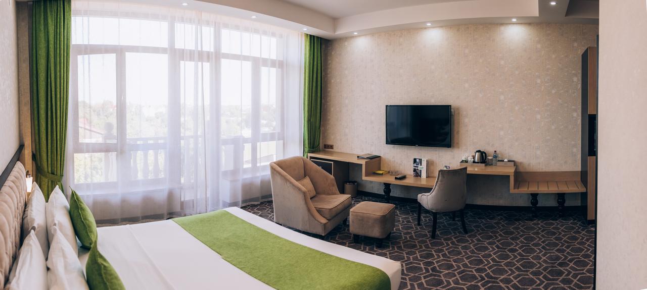 Megapolis Hotel Szymkent Zewnętrze zdjęcie