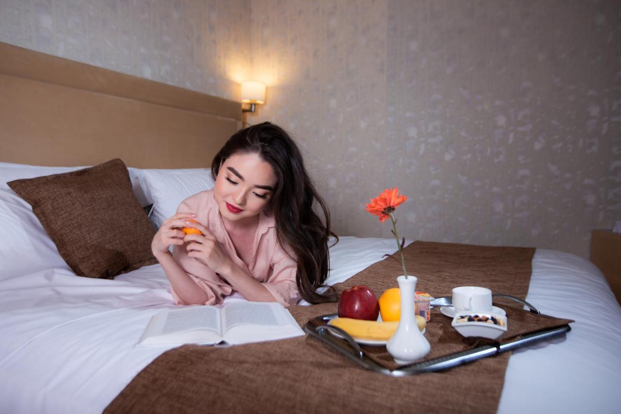 Megapolis Hotel Szymkent Zewnętrze zdjęcie